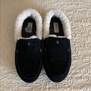 Olukai Ku'una Black Cozy Warm Nubuck Leather Moccasin Slippers Size 7 Women’s